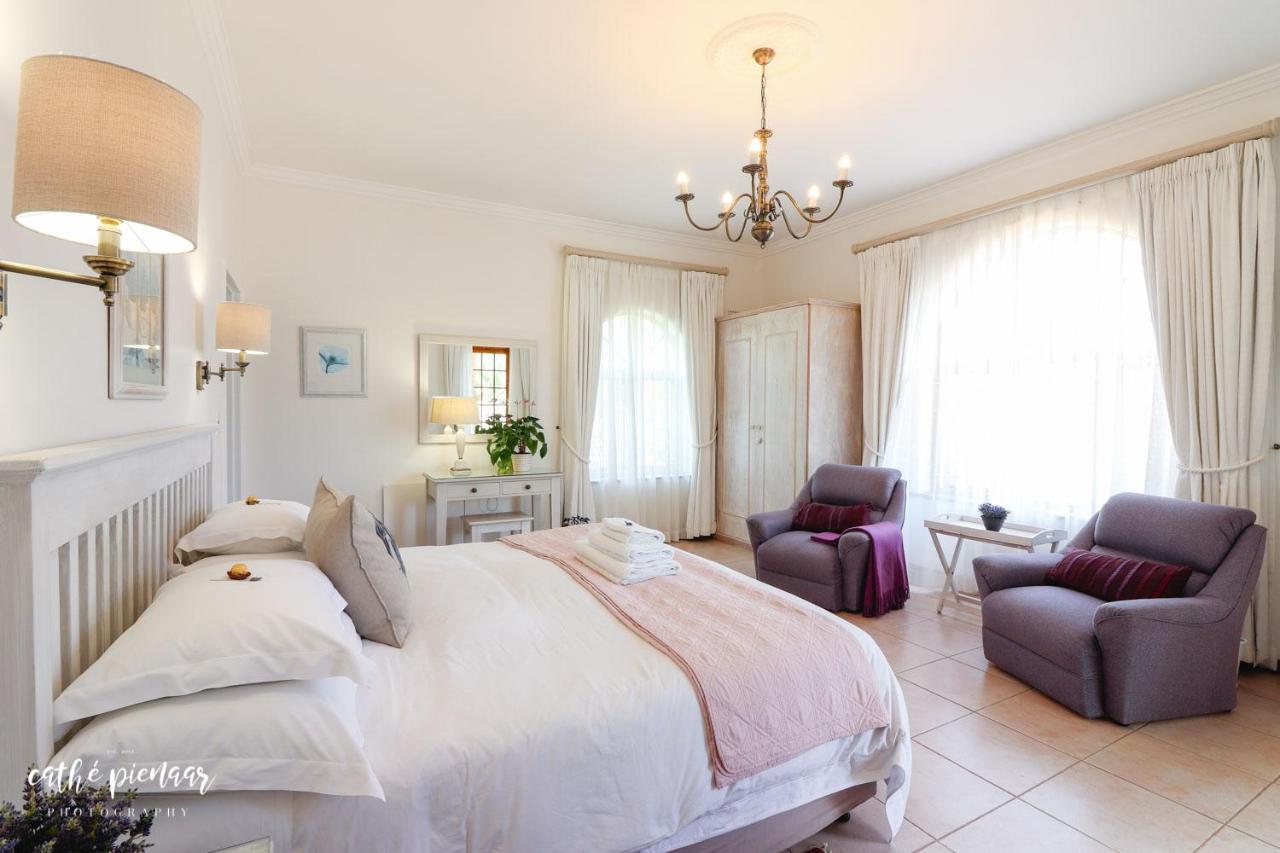A Tuscan Villa Guest House Fish Hoek Bagian luar foto