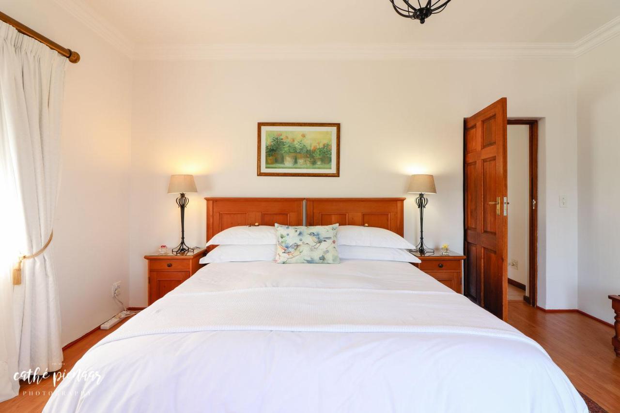 A Tuscan Villa Guest House Fish Hoek Bagian luar foto