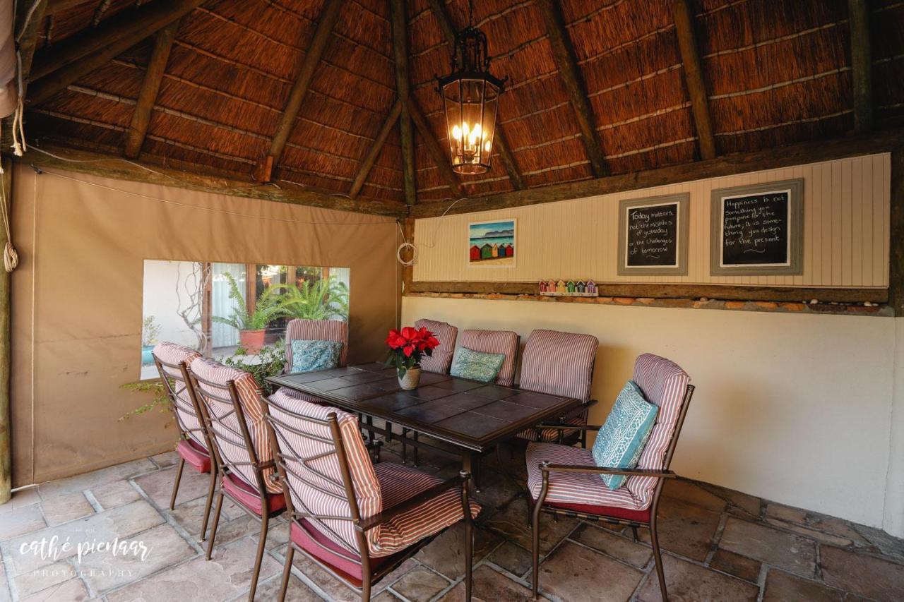 A Tuscan Villa Guest House Fish Hoek Bagian luar foto