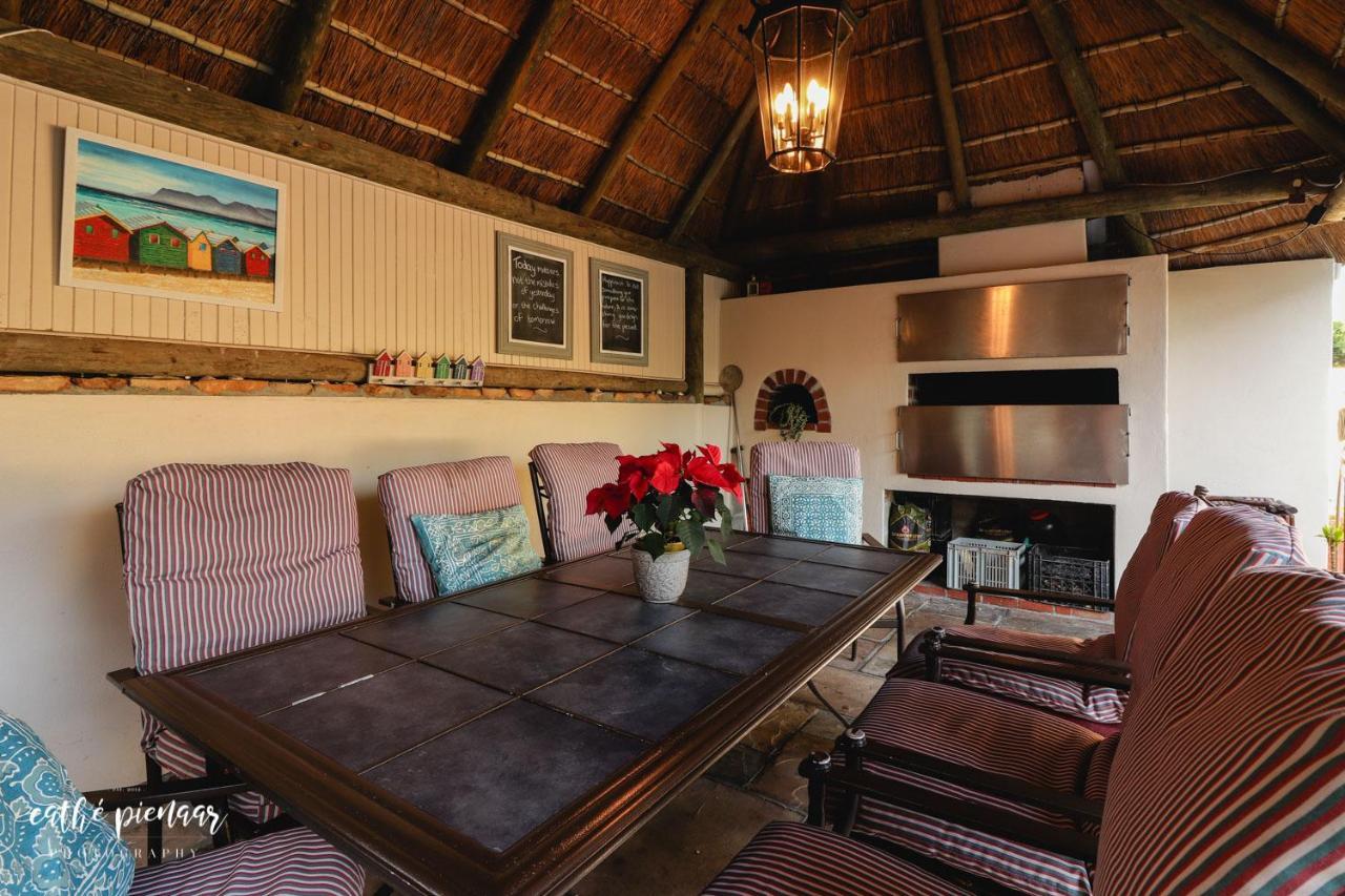 A Tuscan Villa Guest House Fish Hoek Bagian luar foto