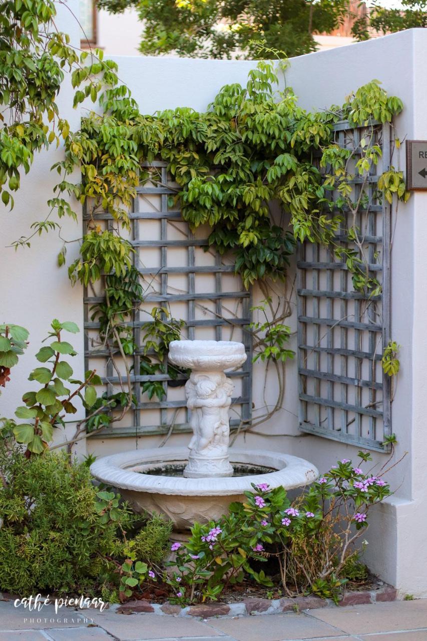 A Tuscan Villa Guest House Fish Hoek Bagian luar foto
