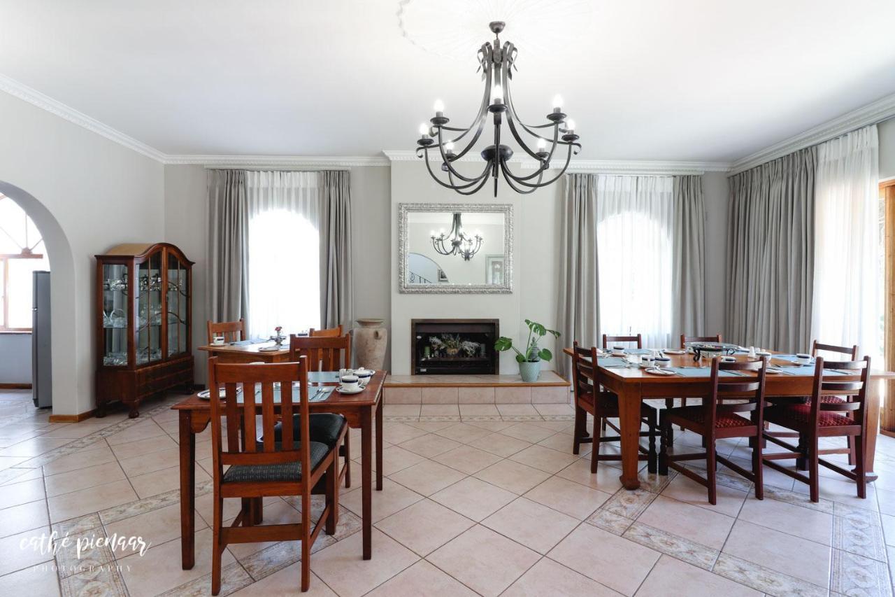 A Tuscan Villa Guest House Fish Hoek Bagian luar foto