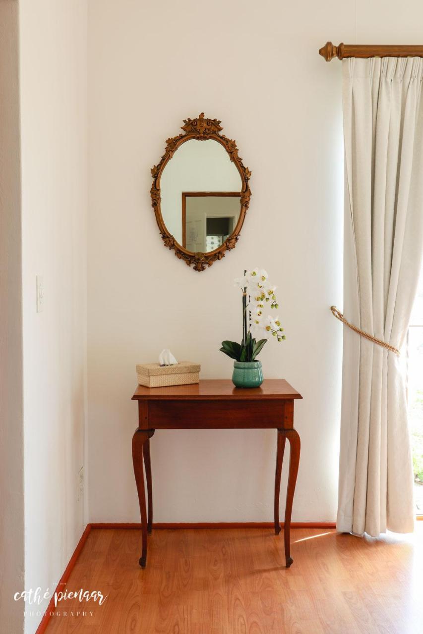A Tuscan Villa Guest House Fish Hoek Bagian luar foto