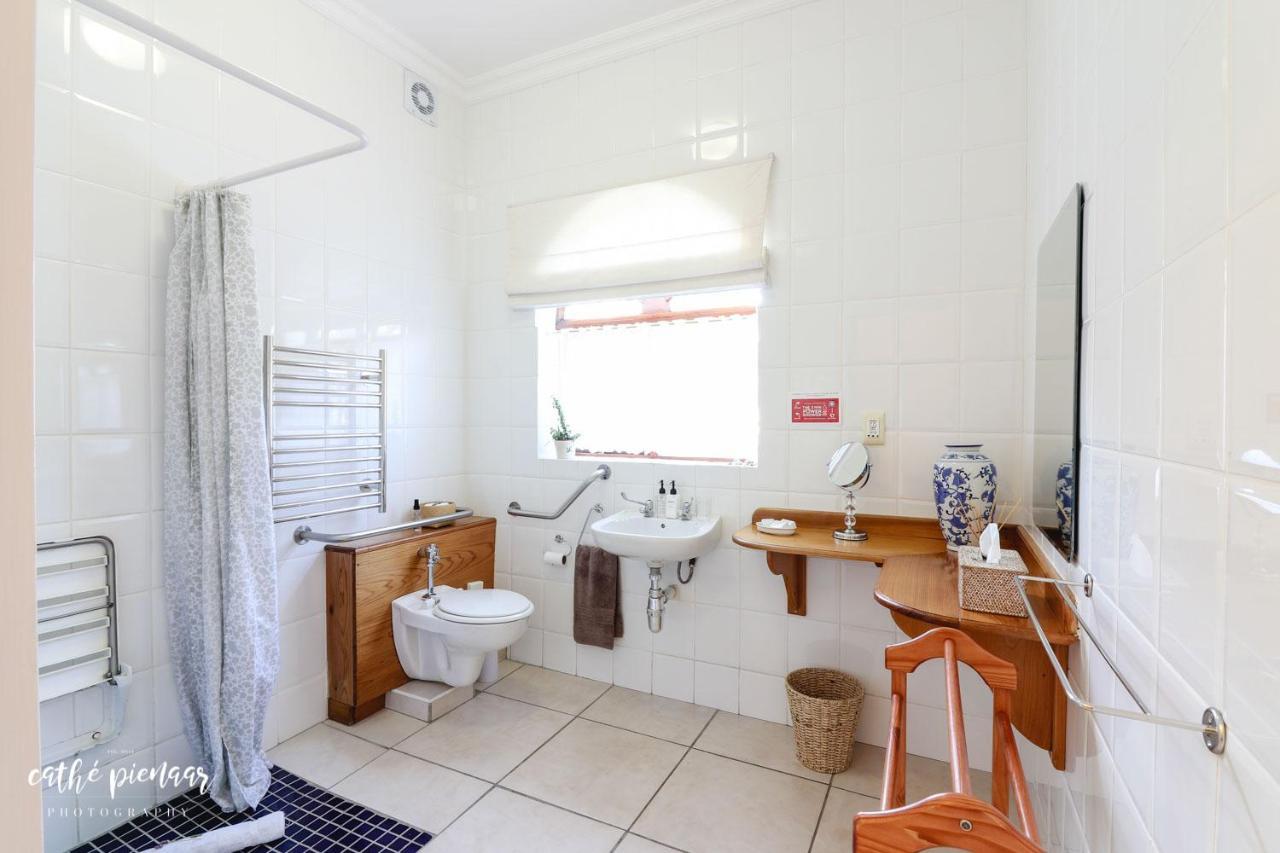 A Tuscan Villa Guest House Fish Hoek Bagian luar foto