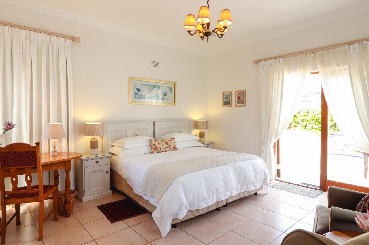 A Tuscan Villa Guest House Fish Hoek Bagian luar foto